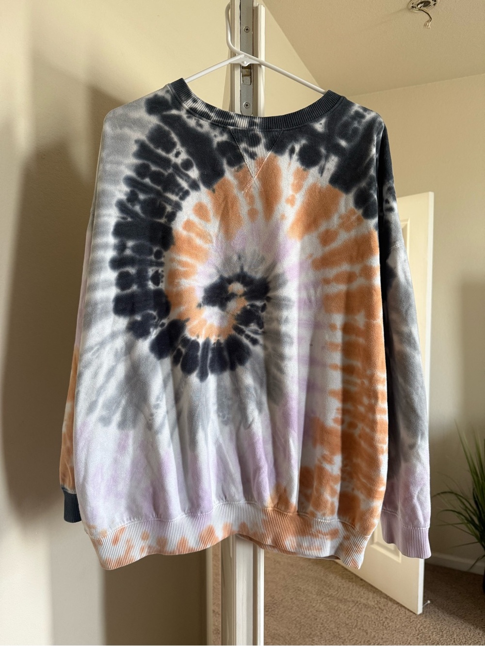Aeropostale Spiral Crewneck Sweatshirt